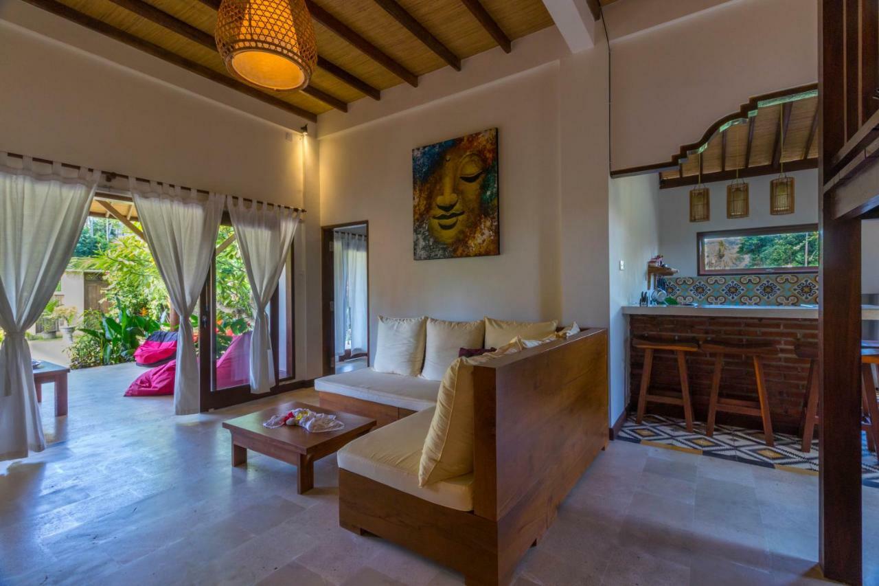 Villa Gayatri Hidden Oasis 아메드 외부 사진