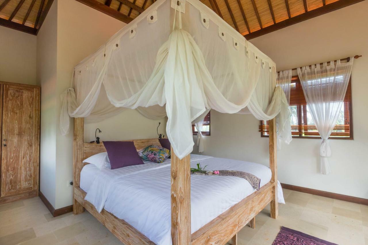 Villa Gayatri Hidden Oasis 아메드 외부 사진