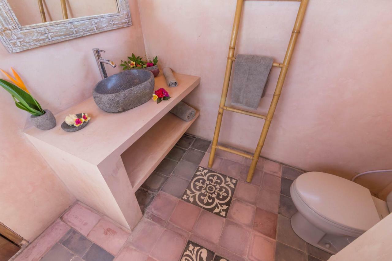 Villa Gayatri Hidden Oasis 아메드 외부 사진