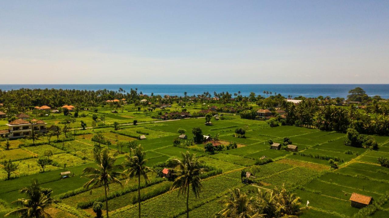 Villa Gayatri Hidden Oasis 아메드 외부 사진